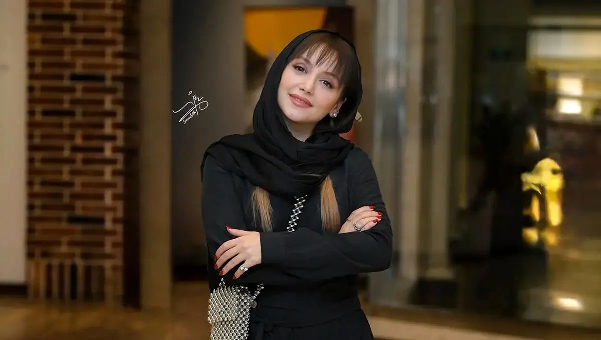 عکس جالب از نازنین بیاتی در اولین روز مدرسهاش!