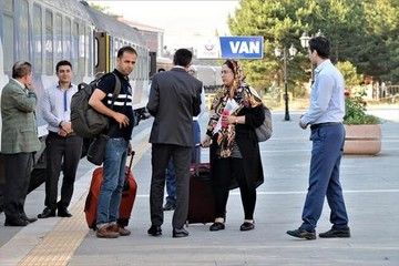 وان مقصد محبوب قطارهای گردشگری؛ صفر تا ١٠٠ خرید بلیط قطار تهران- وان