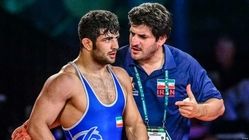پسر جذاب و آهنگساز پهلوان رسول خادم را ببینید + فیلم پیانو زدن