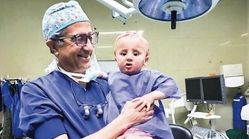 حرفه: جراح لبخند | درباره عملیات پر پیچ و خم دکتر نجمی برای کودکان لب‌شکری