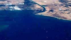 
۴ کشته و ۲۲ زخمی در پی غرق شدن یک شناور در «خلیج سوئز»
