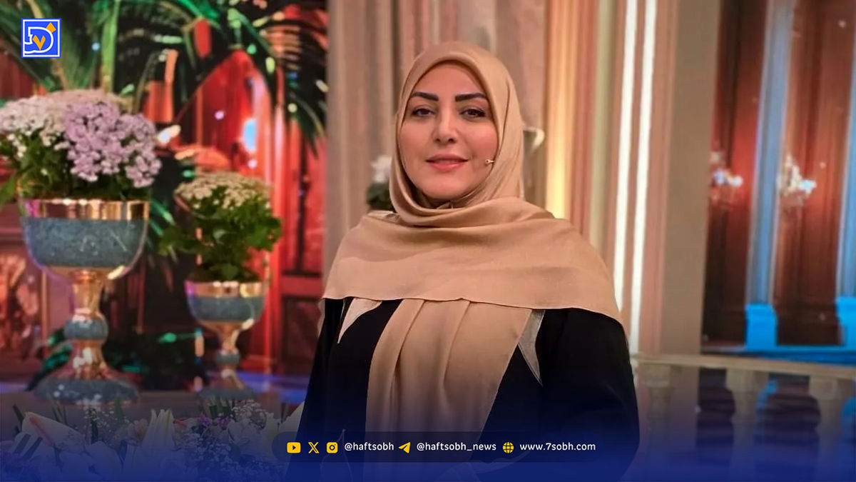 المیرا شریفی مقدم با مجری‌های دهه ۶۰ 