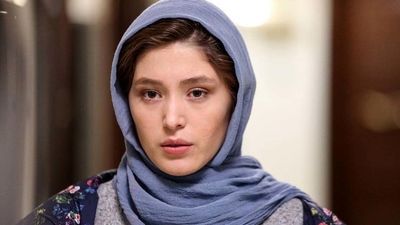 بیوگرافی فرشته حسینی مهاجرت از افغانستان به ایران و ازدواج با نوید محمدزاده و فعالیت های هنری + عکس خانواده اش