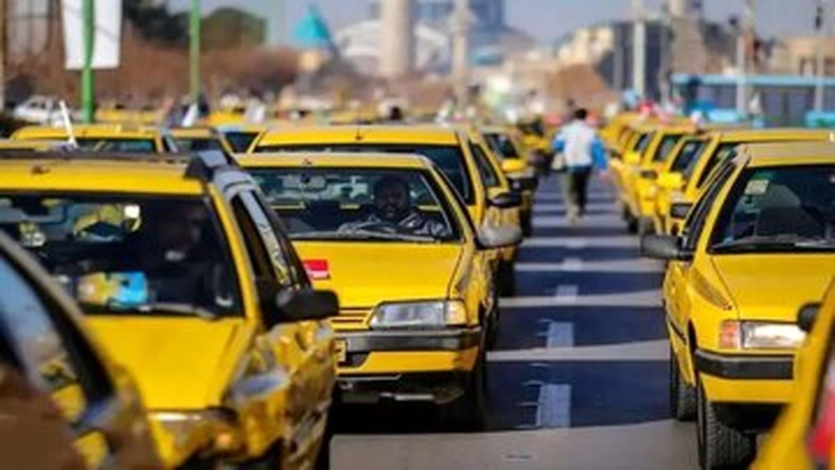 عکس | عجیبترین طراحی داخل یک تاکسی در تهران!
