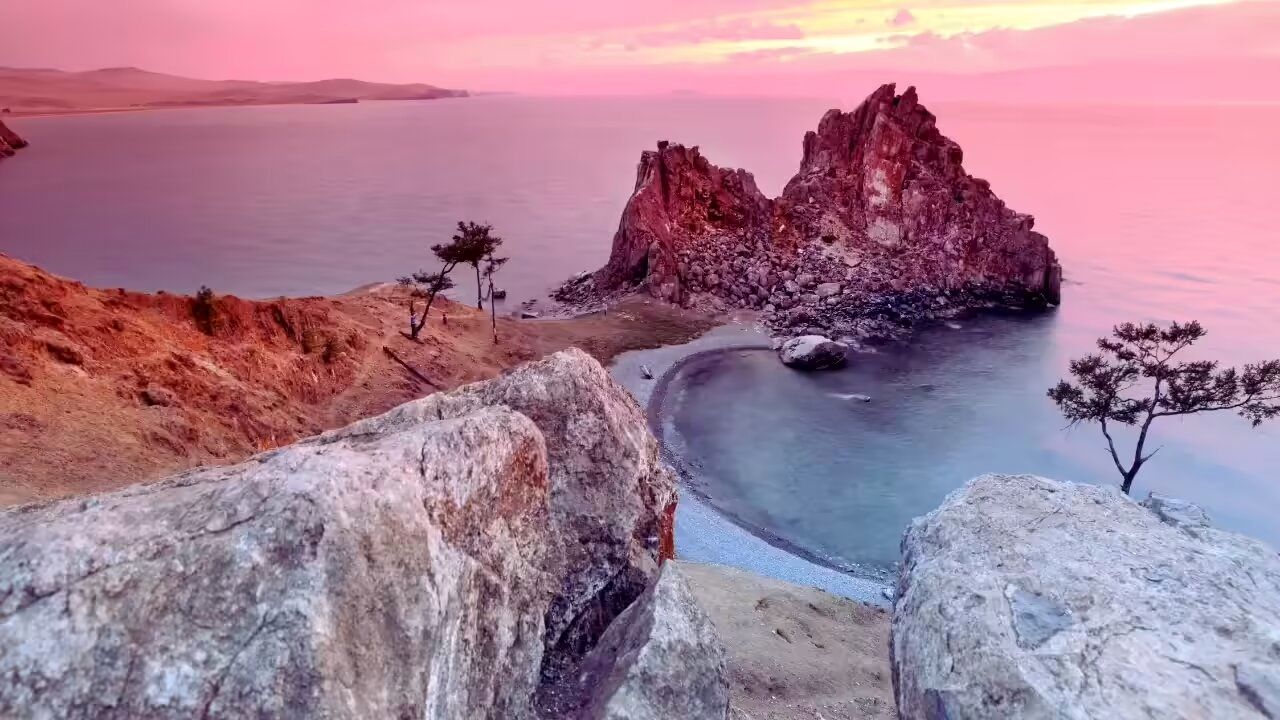 یخ شفاف، اسرار قدیمی‌ترین دریاچه زمین را فاش می‌کند / خانه‌ ۲۰٪ از کل آب شیرین جهان