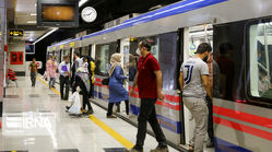 دستگیری دستفروش کلاهبردار در مترو تهران
