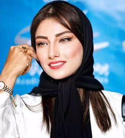 محیا دهقانی
