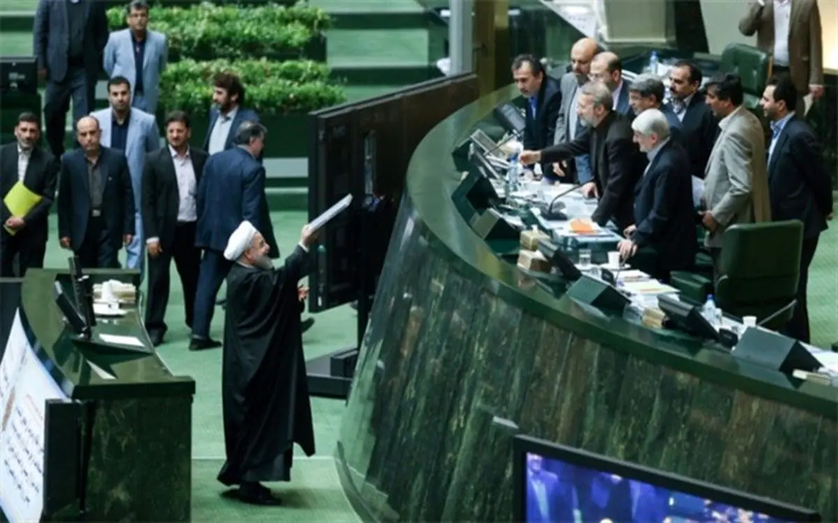 لایحه بودجه ۹۸ تقدیم مجلس شد؛ تعیین تکلیف رقم وام ازدواج و ...