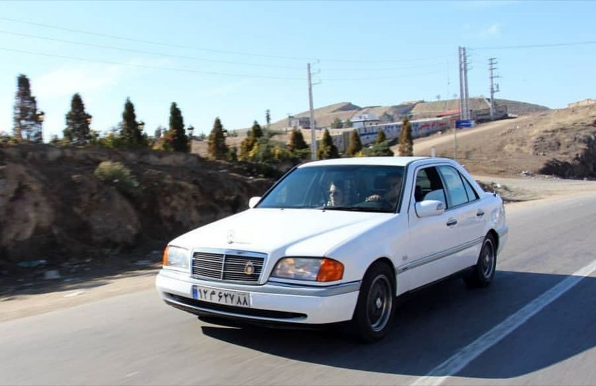بنز w202، وقار به سبک دهه نود