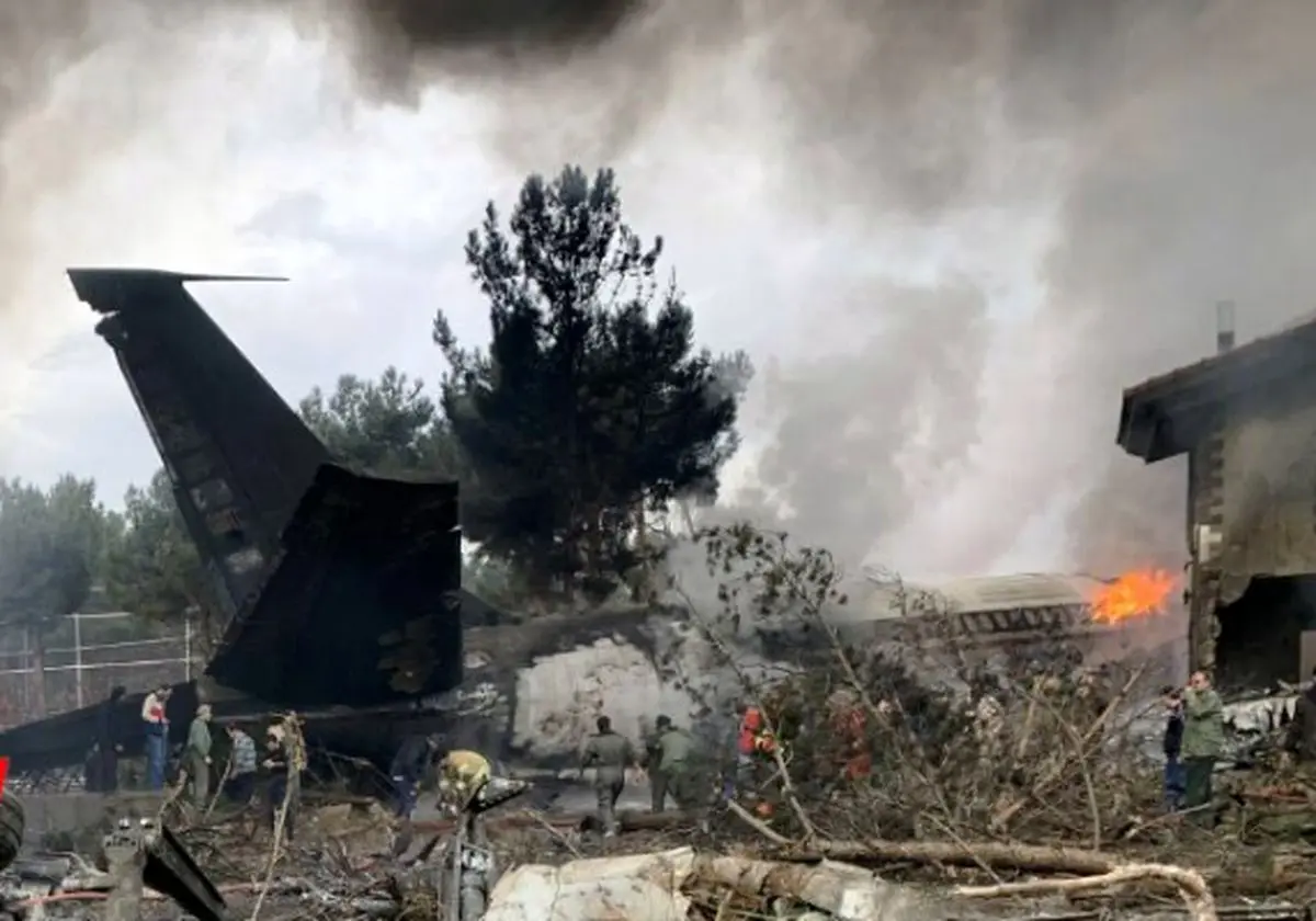 جزییات سقوط بوئینگ ۷۰۷ در کرج؛ هواپیما ایرانی است و یک نفر نجات پیدا کرده