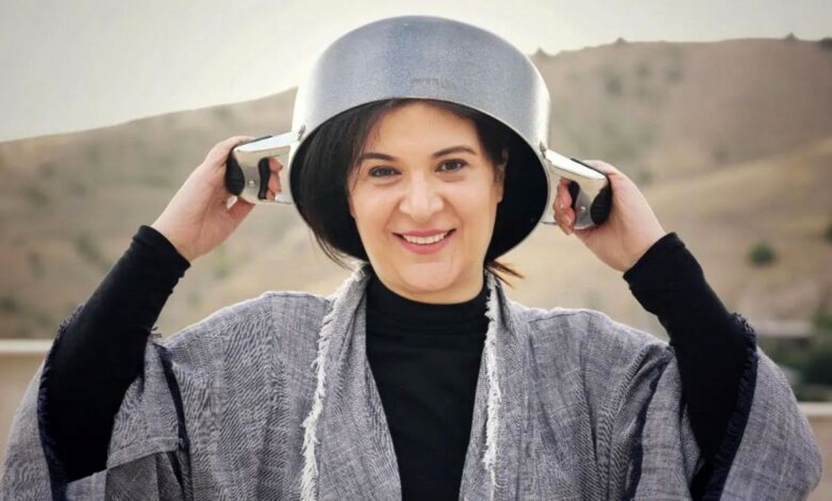 لحظه‌ای صمیمی از همای سریال پایتخت؛ ریما رامین‌فر در دل پاریس با خانواده