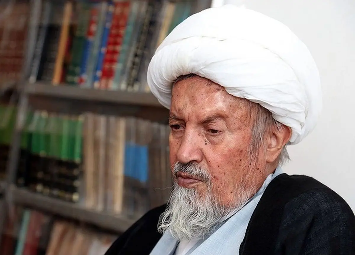 تکذیب شایعه درگذشت آیت الله مؤمن