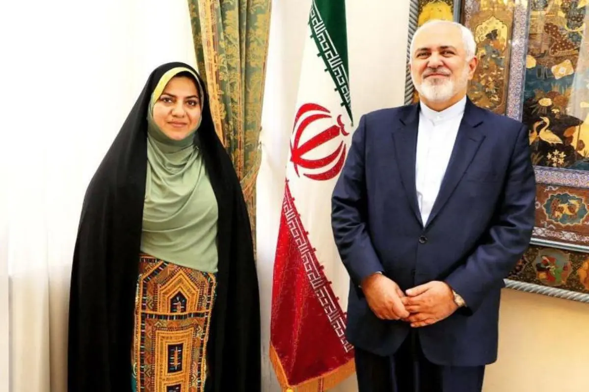 قاسمی: گرفتن عکس با سفرا در زمان اعزام به محل ماموریت عادی است