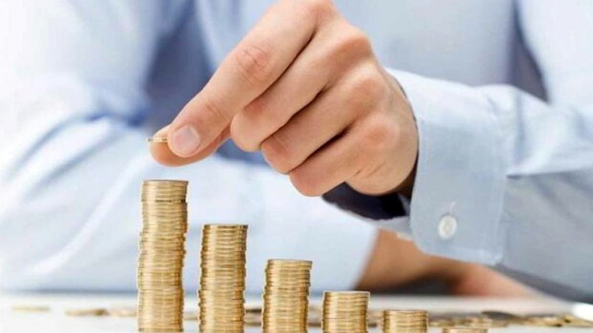 حقوق همه کارمندان دولت ۵۰۰ هزار تومان افزایش می‌یابد