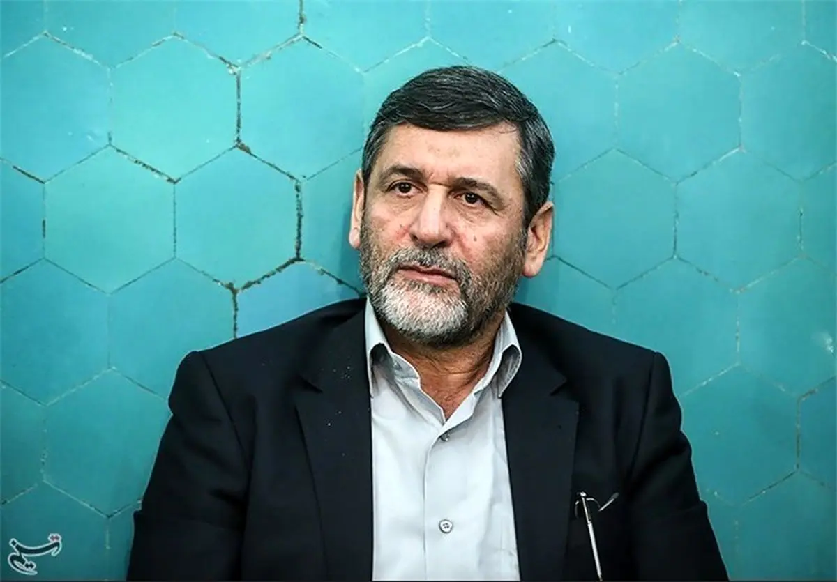 صفارهرندی: یکی از مسؤولان نظام به سفر خارجی رفته و گفته ۷۰ سال از ترکیه عقب هستیم