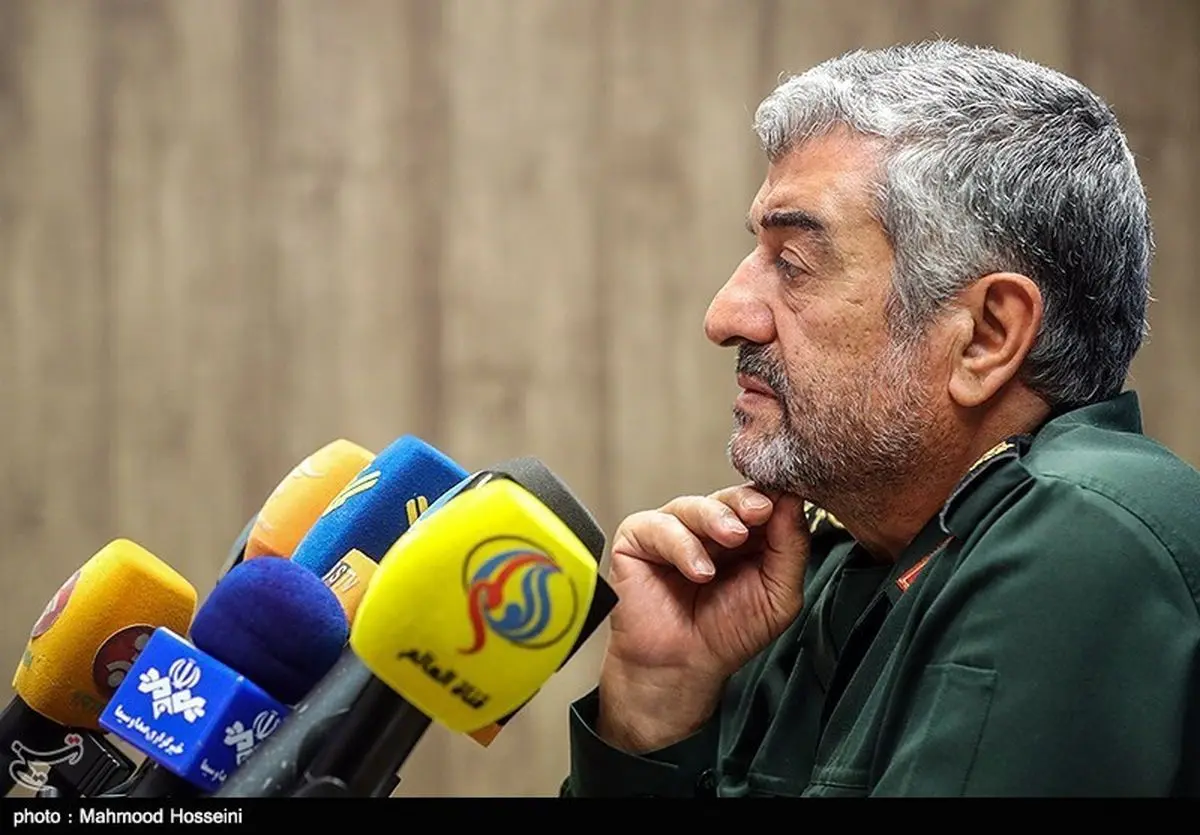 فرمانده سپاه: مردم به کسی که در مناظره ها رقیب خود را بهتر شکست داد رای ندهند