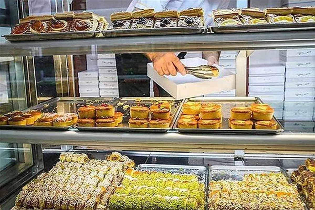 یک کیلو جعبه از یک کیلو شیرینی گران‌تر شد