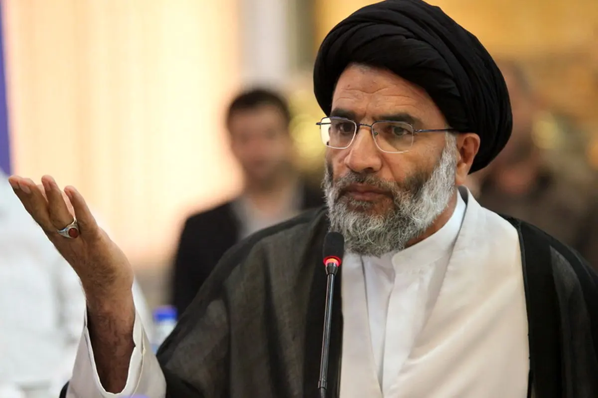 امام جمعه خرمشهر: برخی از مدیران مست قدرت شده‌اند
