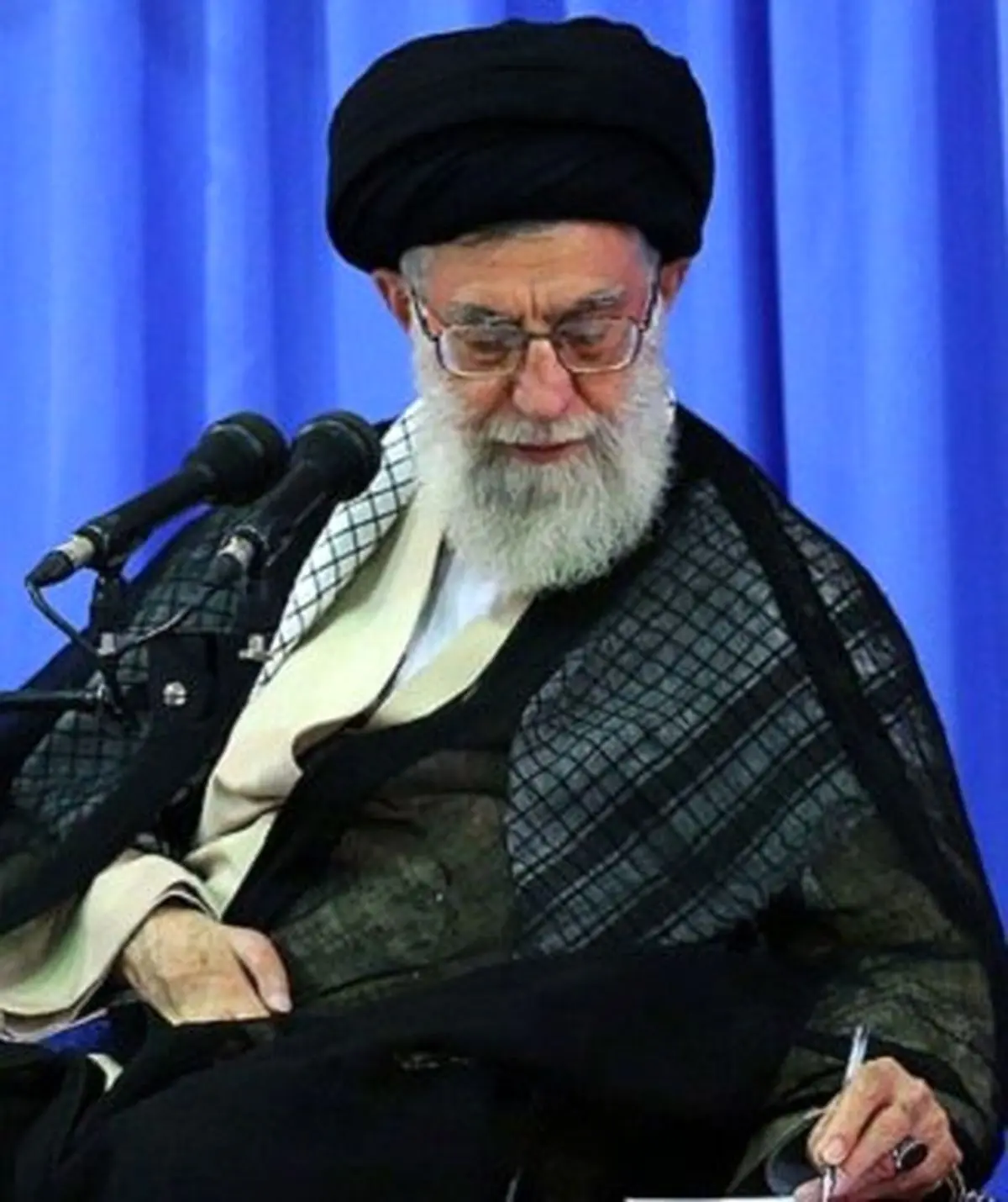 پیام رهبر انقلاب در پی حادثه سیل ویرانگر شیراز