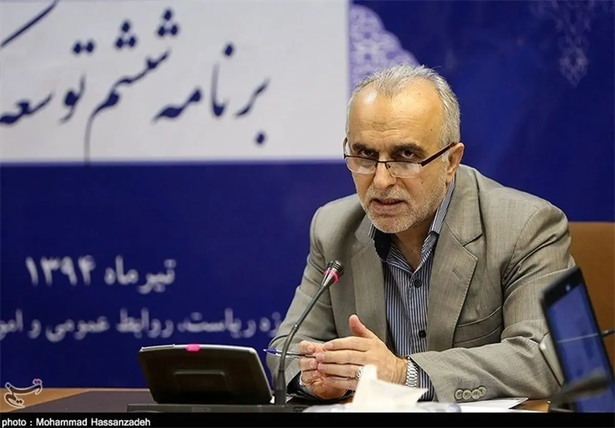 وزیر اقتصاد: مگر می شود ۶۰ درصد اقتصاد در دست سپاه باشد؟