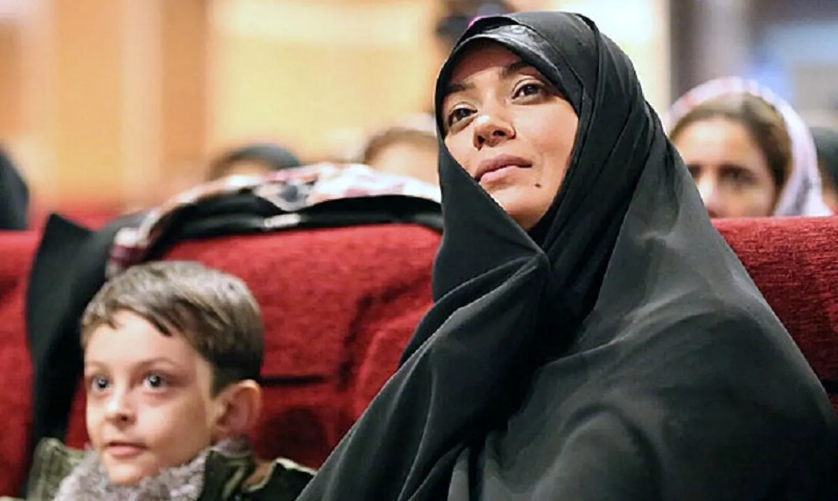 الهام چرخنده ازدواج کرد