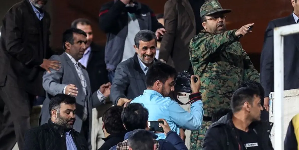 تایید سخنان جنجالی احمدی‌نژاد درباره نقش انگلیس در پیروزی انقلاب