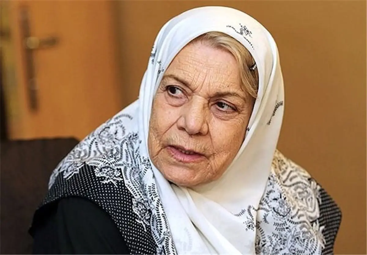 فیلم | گریه‌های بازیگر پیشکسوت سینما و تلویزیون روی تخت بیمارستان