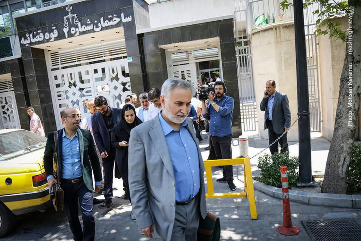 انتقاد کیهان از برادران خاتمی
