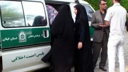 توئیت قالیباف در مورد حذف گشت ارشاد