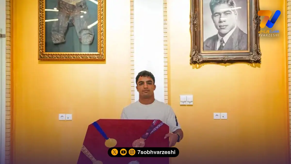 مدال های نایب قهرمان جهان به موزه کشتی اهدا شد!