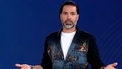 گلاره ناظمی: من دوست دارم VAR باشد
