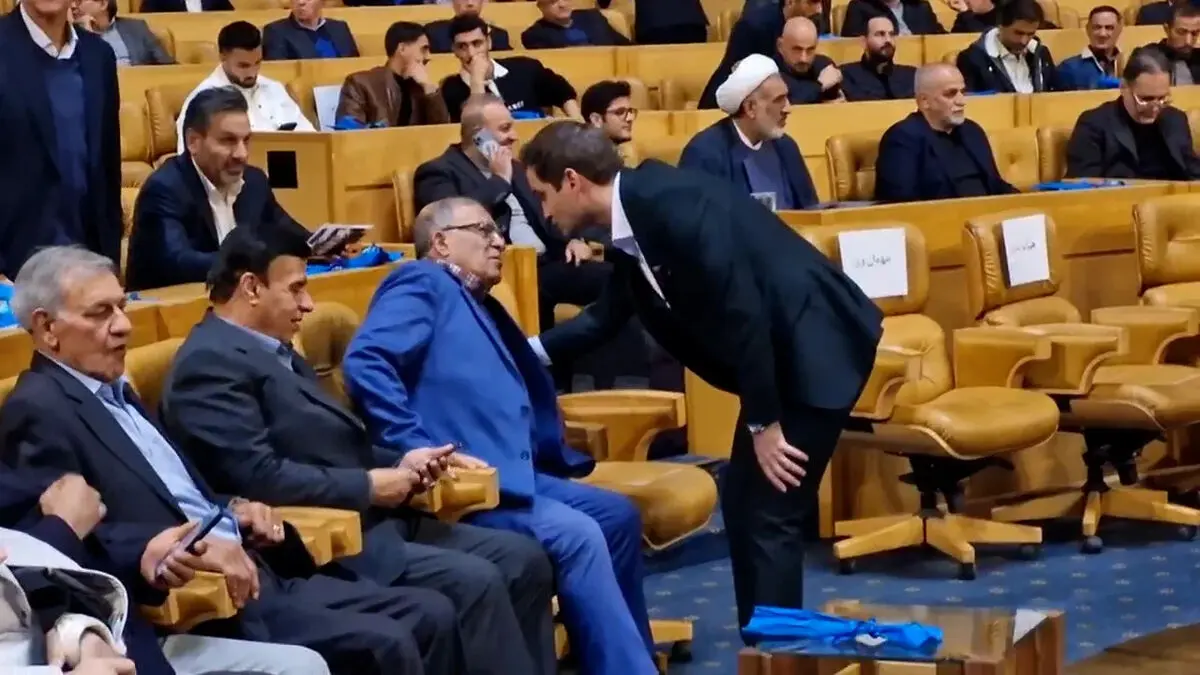 خوش و بش هنرمند استقلالی با روشن و مظلومی