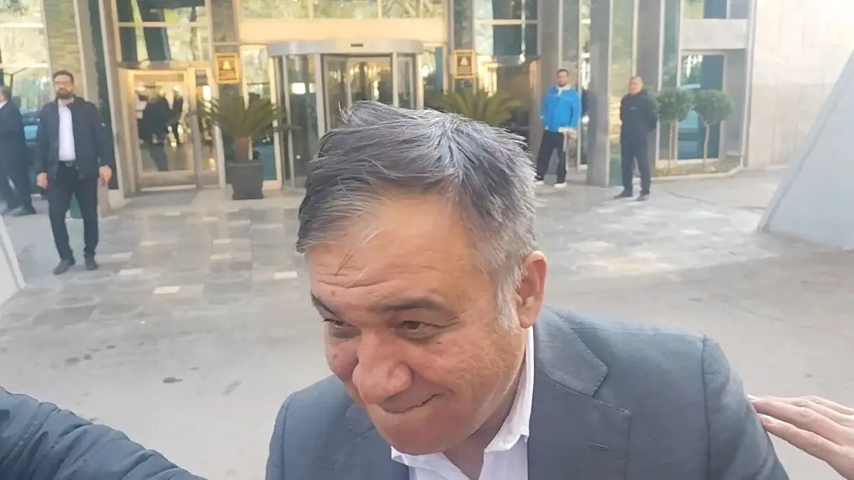 واکنش تاجرنیا به هوادارانی که درخواست اخراج ساپینتو را دارند!