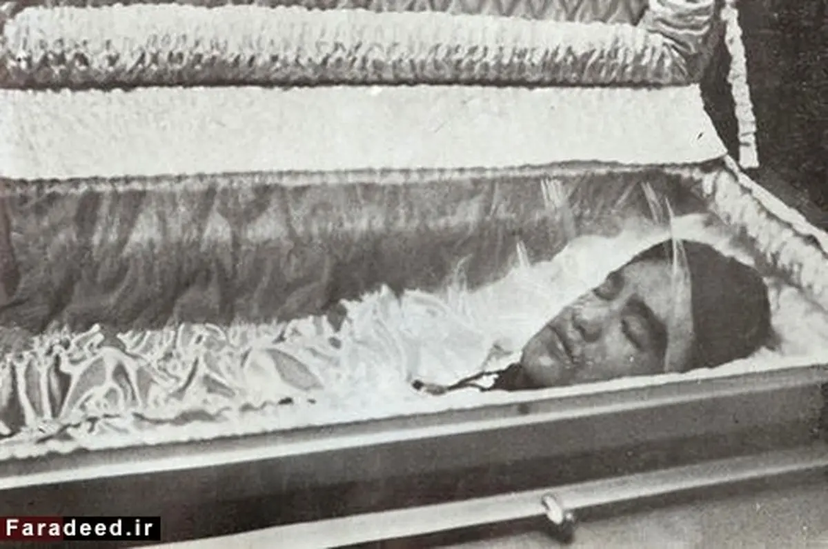 تصاویری از جنازه بروس‌ لی در تابوت