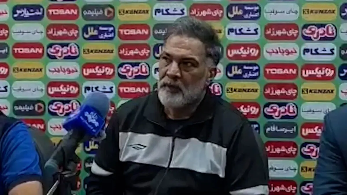 سرمربی حریف استقلال: ما را مجبور کردند بازی کنیم!