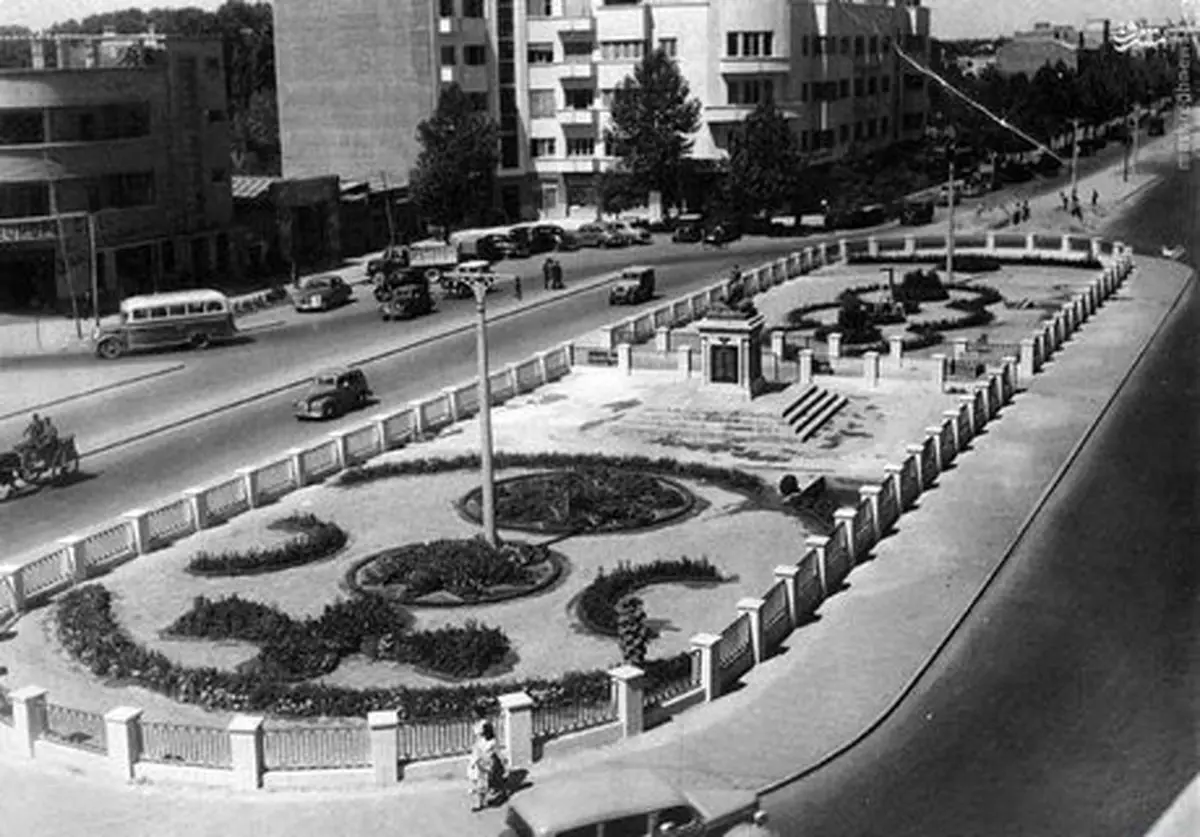 عکس/ میدان فردوسی در دهه ۲۰