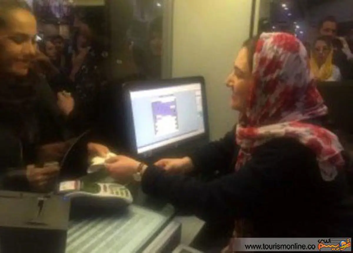 بلیط فروشی باران کوثری +عکس