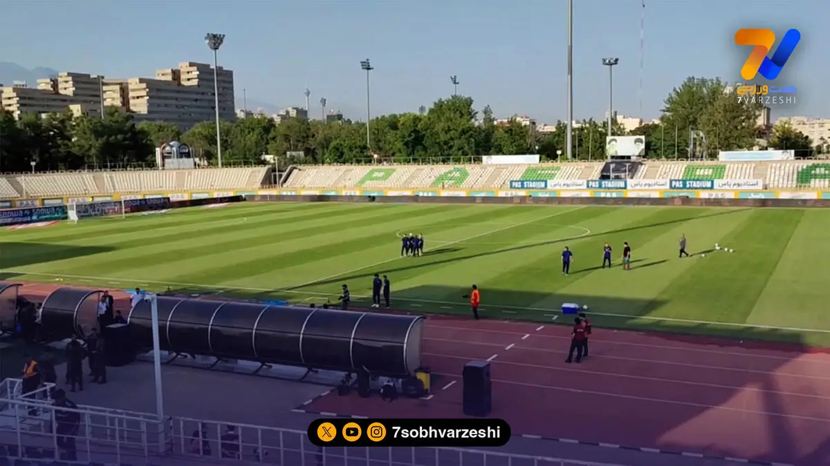 مدیر ورزشگاه دستگردی: تعدد بازی به چمن آسیب می زند