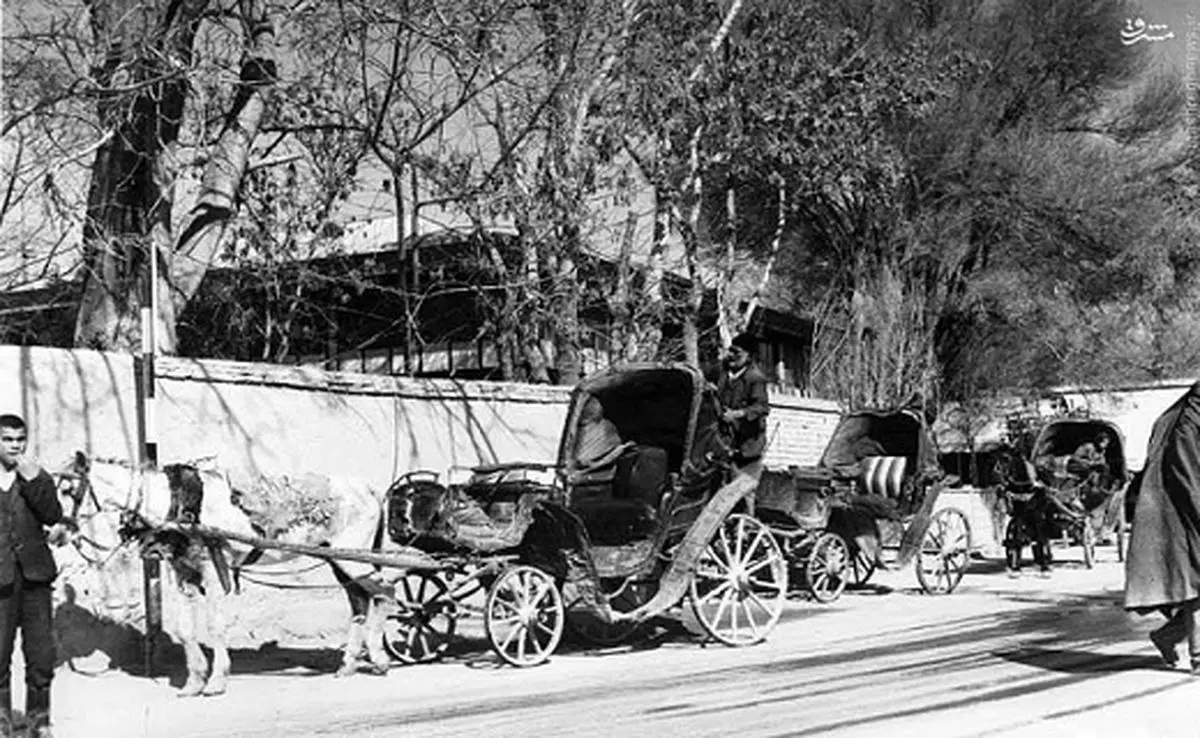 ایستگاه درشکه در تهران قدیم