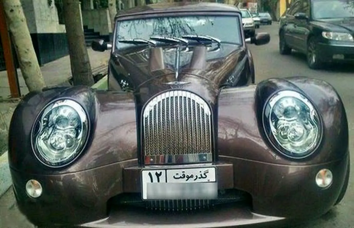 خودروی لوکس اما عجیب در خیابان های تهران