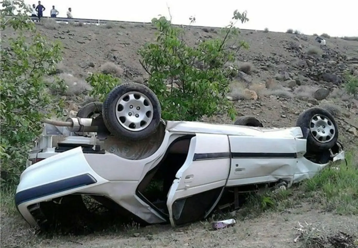 نجات معجزه‌آسای راننده زن پس از سقوط به دره