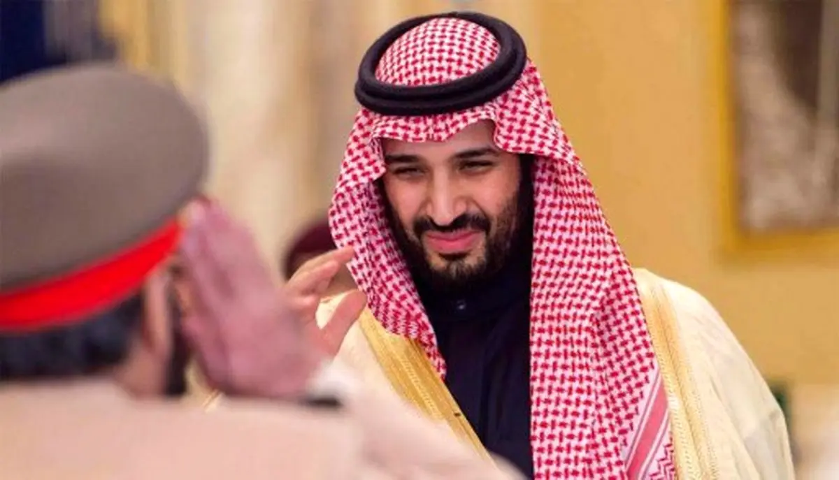پسر پادشاه عربستان در پاریس چه می‌کند؟