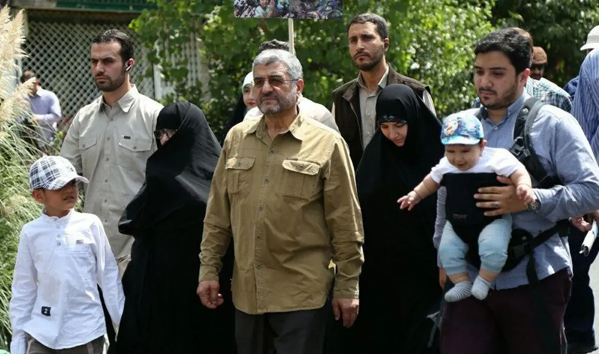 حضور خانوادگی فرمانده سپاه در راهپیمایی روز قدس