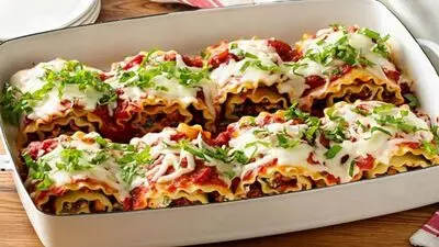 طرز تهیه لازانیا رولی مرحله به مرحله / فینگر فودی فوری و خوشمزه برای مهمانی‌ها