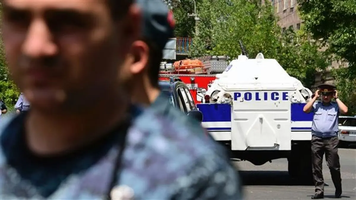 گروگان گیران پاسگاه پلیس «ایروان» تسلیم شدند