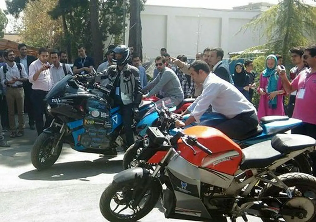 دور دنیا در ۸۰ روز با این موتورسیکلت