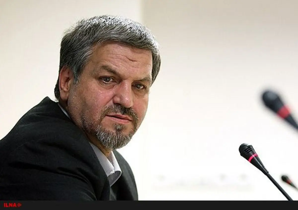کواکبیان: نمی‌گذارند رئیس دولت اصلاحات تئاتر برود اما آن آقا شهر به شهر سخنرانی می‌کند