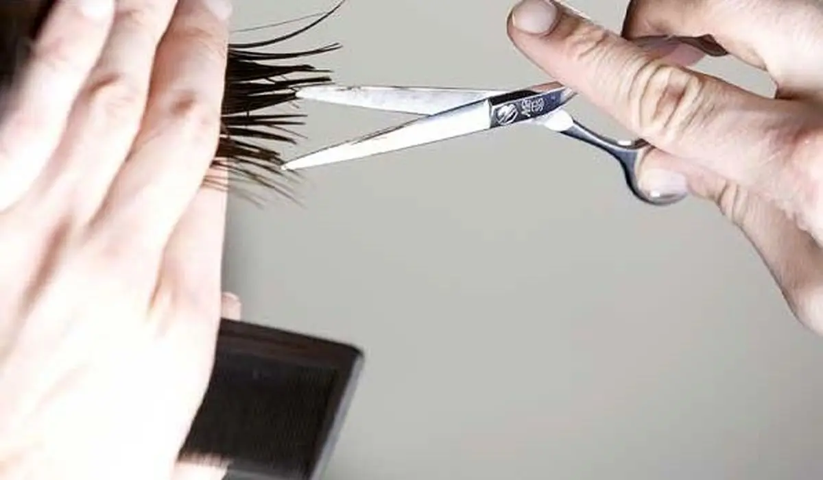 محاکمه آرایشگر نروژی به علت نپذیرفتن زن محجبه