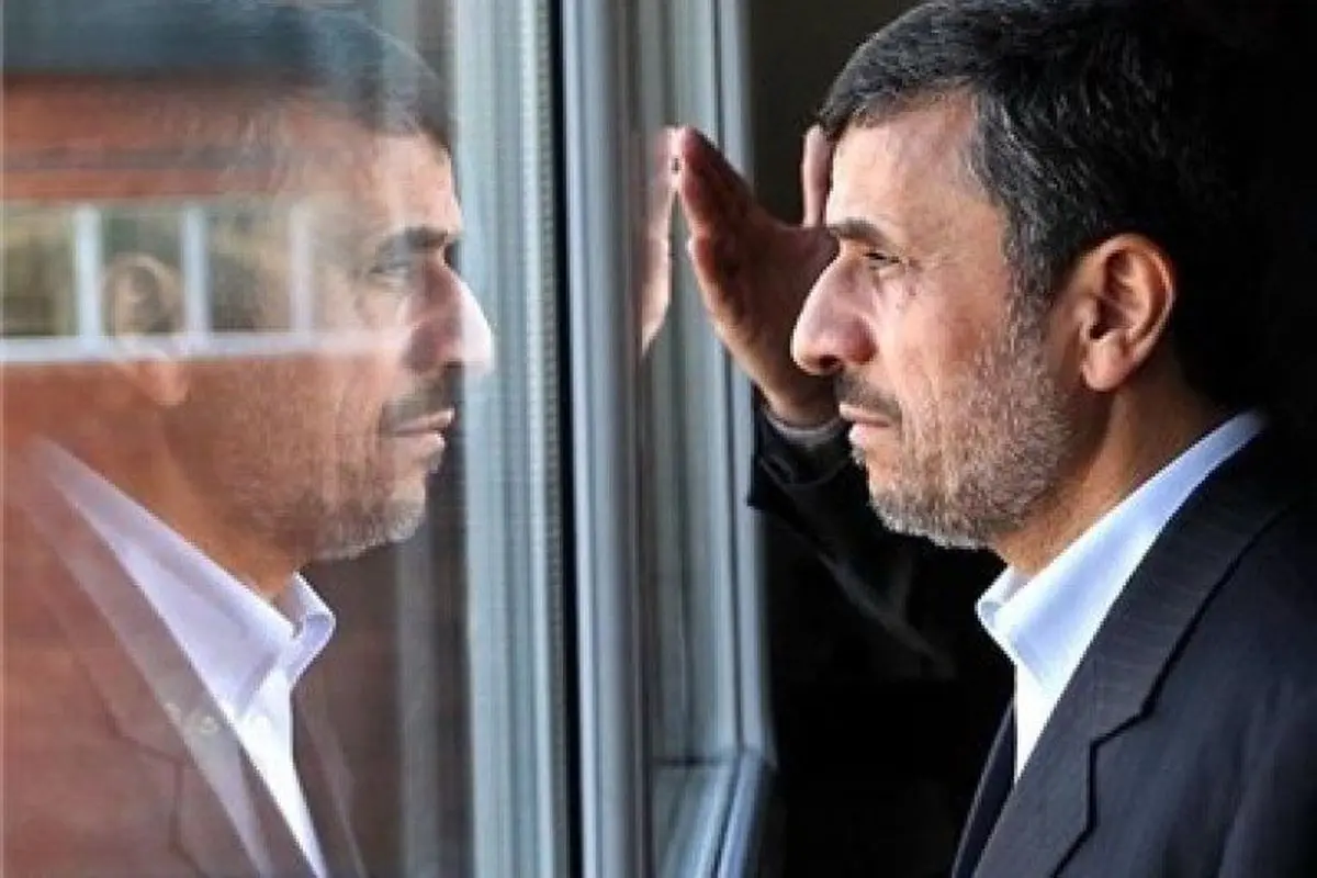 یاران رئیس جمهور پیشین : نظر رهبری برای احمدی‌ نژاد حجت است