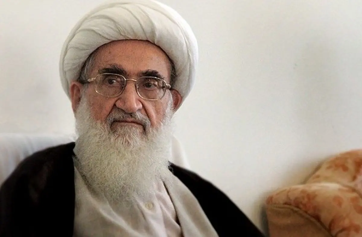 آیت‌ الله نوری همدانی: چه طور برخی می‌توانند سر مزار کوروش جمع شوند و باز ما تماشاگر هستیم